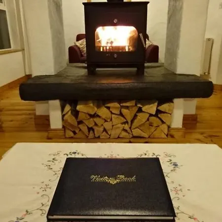 Crohy Ντόνεγκαλ